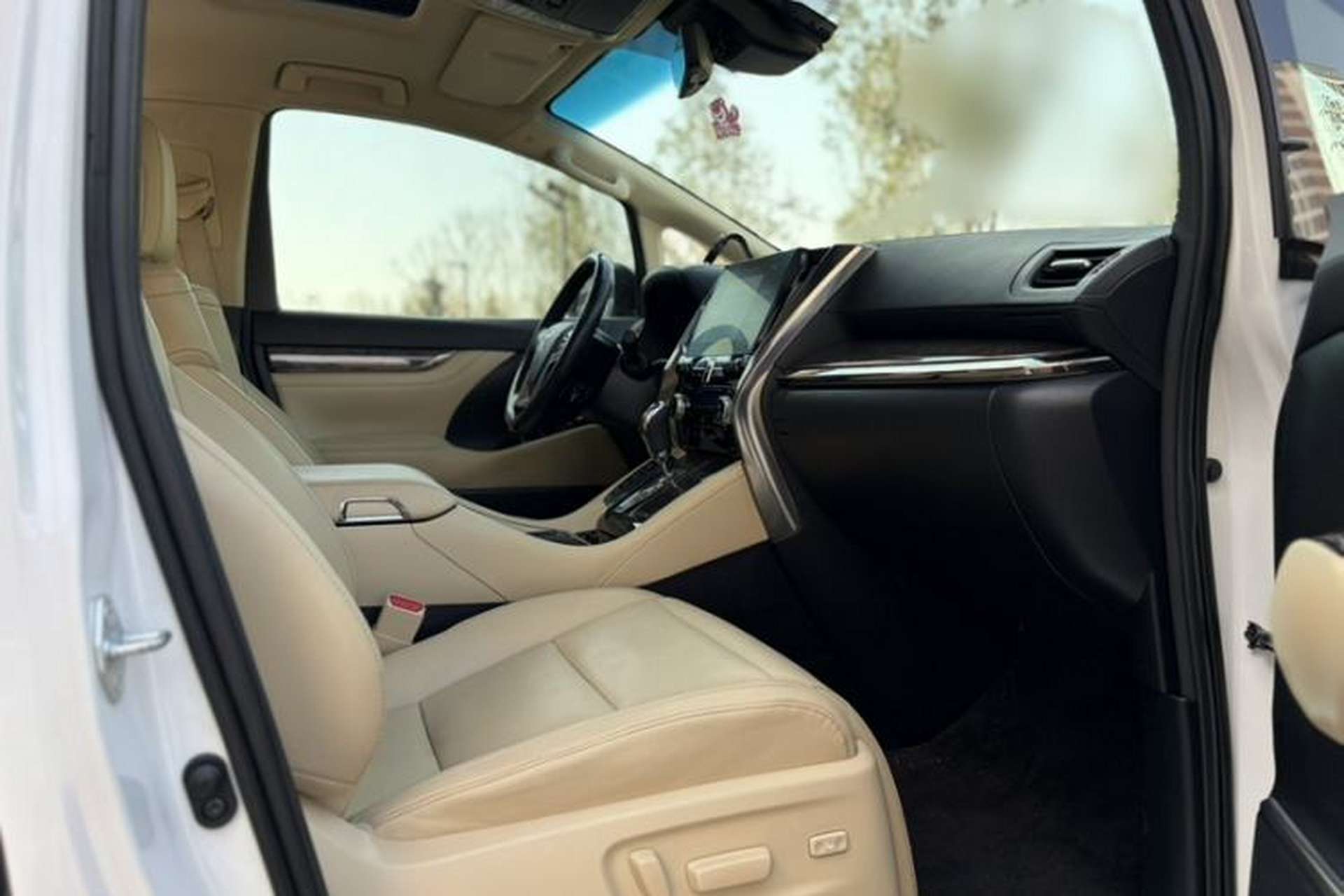 Used Toyota Vellfire 2020 Dual-Engine 2.5L HV Prestige Edition Interior 5
