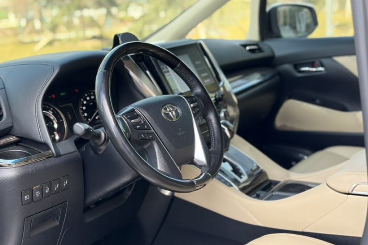 Used Toyota Vellfire 2020 Dual-Engine 2.5L HV Prestige Edition Interior 9