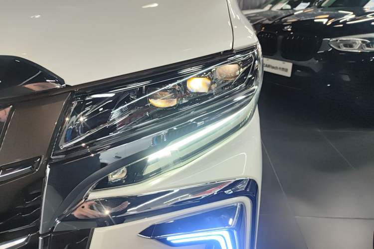 Used Toyota Vellfire 2020 Dual-Engine 2.5L Black Gold Limited Edition Left Front Headlight