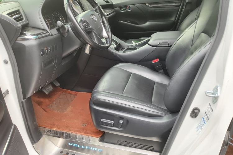 Used Toyota Vellfire 2020 Dual-Engine 2.5L HV Luxury Edition Left Front Seat