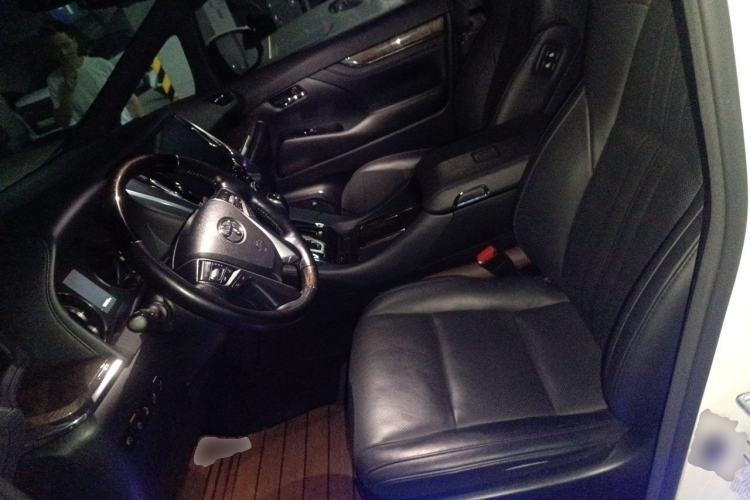 Used Toyota Vellfire 2020 Dual-Engine 2.5L HV Prestige Edition Left Front Seat