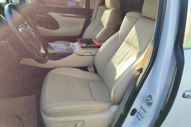 Used Toyota Vellfire 2020 Dual-Engine 2.5L HV Prestige Edition Left Front Seat