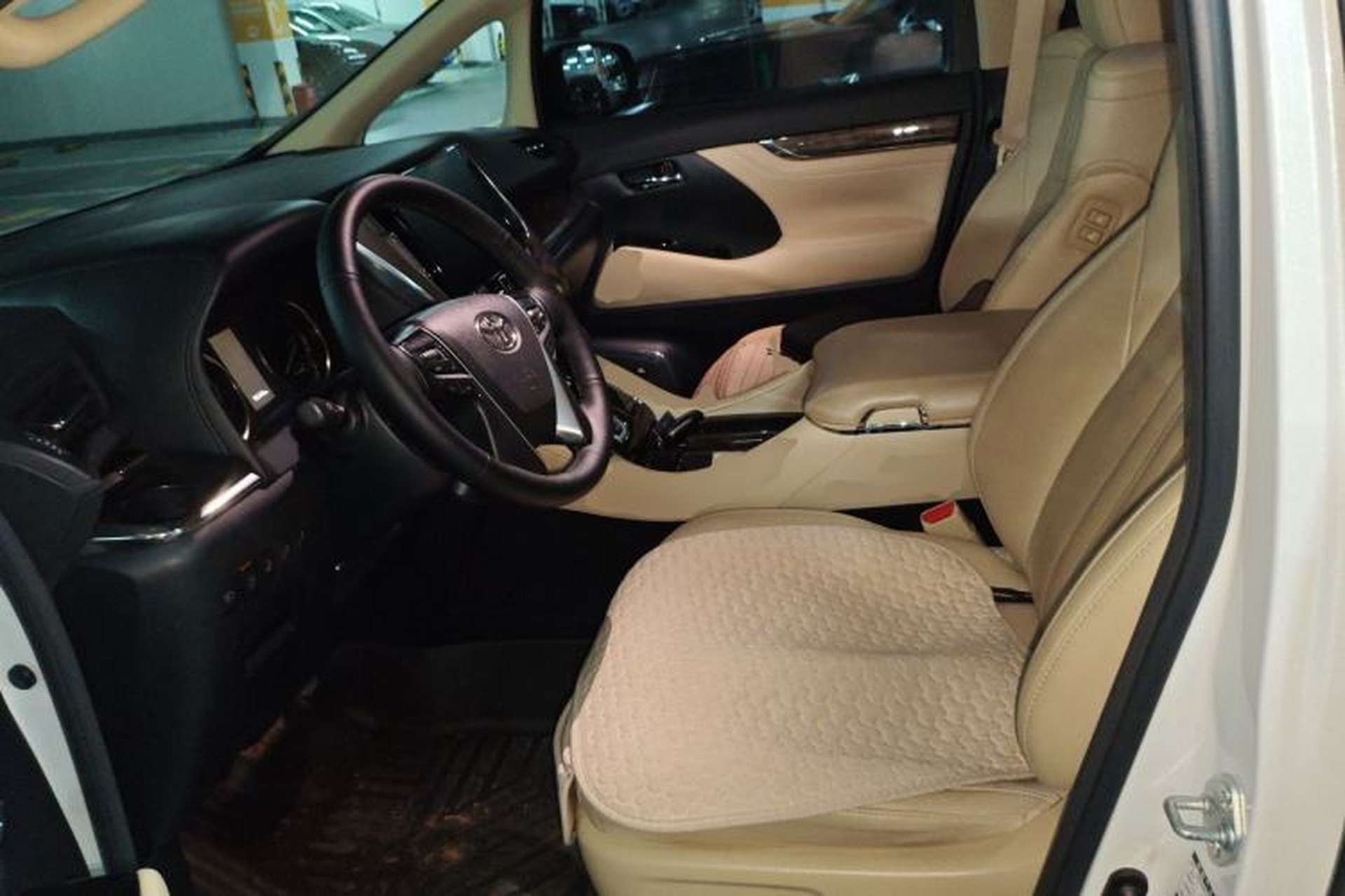 Used Toyota Vellfire 2020 Dual-Engine 2.5L HV Prestige Edition Left Front Seat