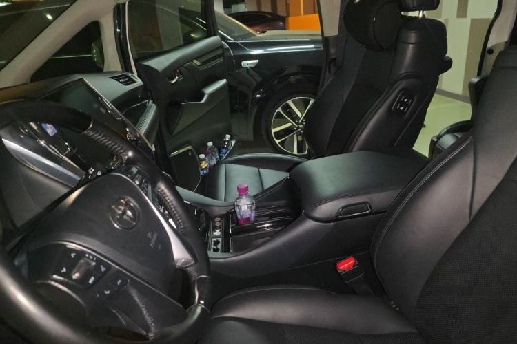 Used Toyota Vellfire 2020 Dual-Engine 2.5L HV Luxury Edition Left Front Seat