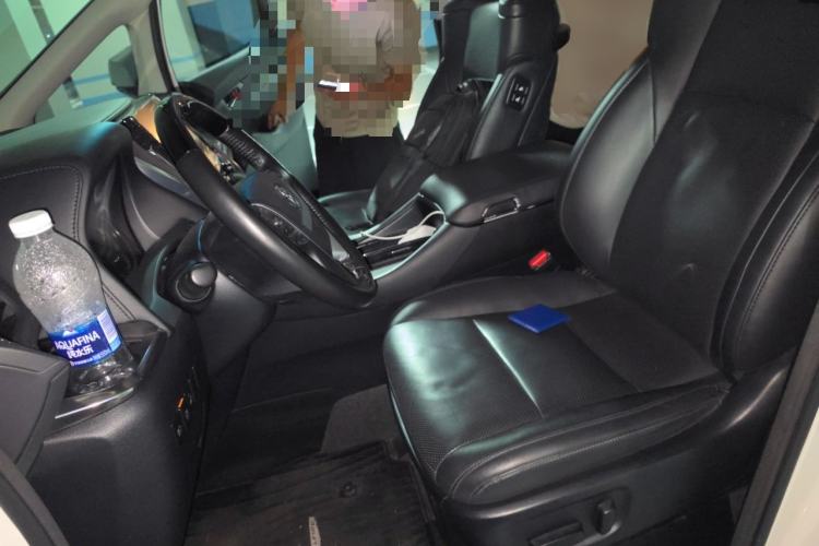 Used Toyota Vellfire 2020 Dual-Engine 2.5L HV Luxury Edition Left Front Seat