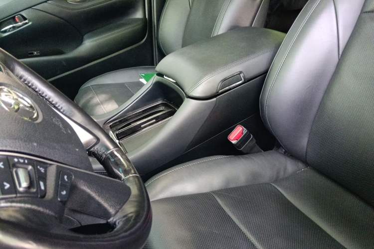 Used Toyota Vellfire 2020 Dual-Engine 2.5L HV Luxury Edition Left Front Seat