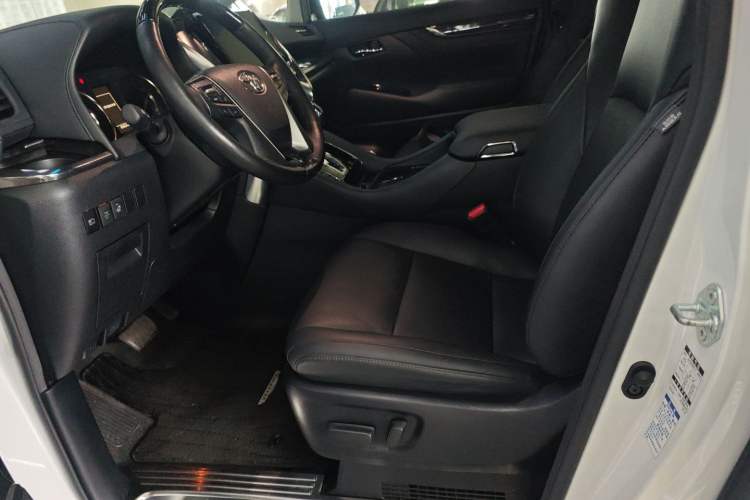 Used Toyota Vellfire 2020 Dual-Engine 2.5L HV Luxury Edition Left Front Seat