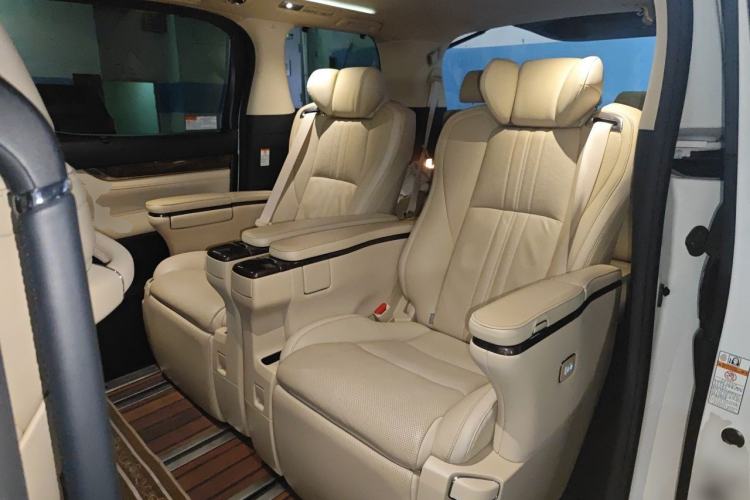 Used Toyota Vellfire 2020 Dual-Engine 2.5L HV Prestige Edition Left Rear Seat