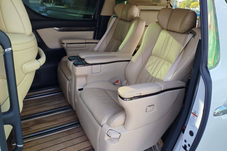 Used Toyota Vellfire 2020 Dual-Engine 2.5L HV Prestige Edition Left Rear Seat