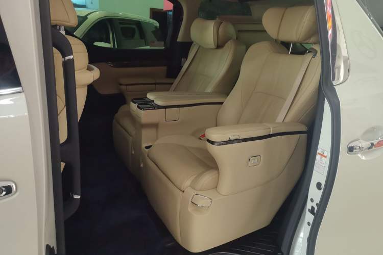 Used Toyota Vellfire 2020 Dual-Engine 2.5L HV Prestige Edition Left Rear Seat