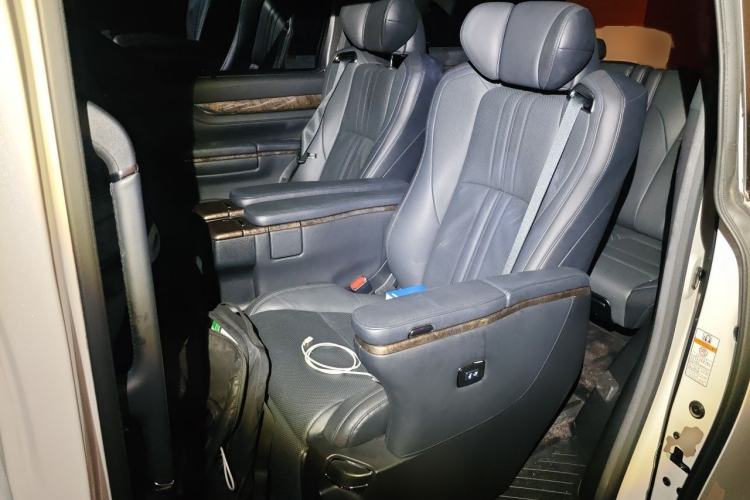 Used Toyota Vellfire 2020 Dual-Engine 2.5L HV Prestige Edition Left Rear Seat