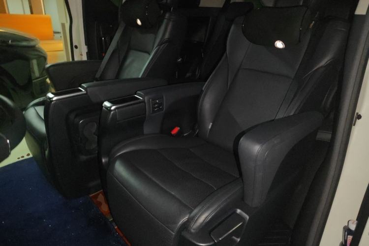 Used Toyota Vellfire 2020 Dual-Engine 2.5L HV Luxury Edition Left Rear Seat