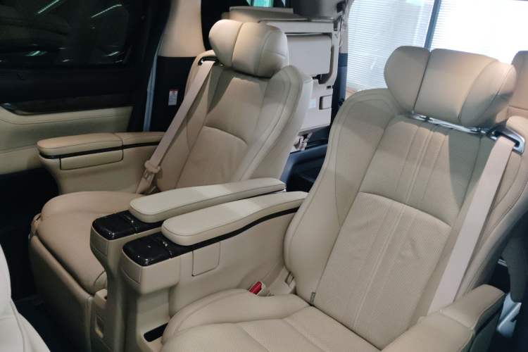 Used Toyota Vellfire 2020 Dual-Engine 2.5L HV Prestige Edition Left Rear Seat