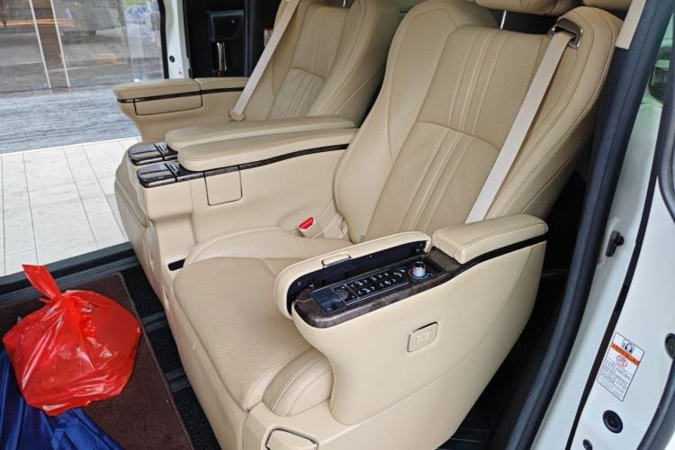 Used Toyota Vellfire 2020 Dual-Engine 2.5L HV Prestige Edition Left Rear Seat