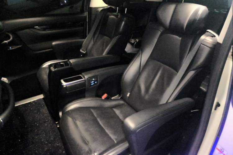 Used Toyota Vellfire 2020 Dual-Engine 2.5L HV Luxury Edition Left Rear Seat
