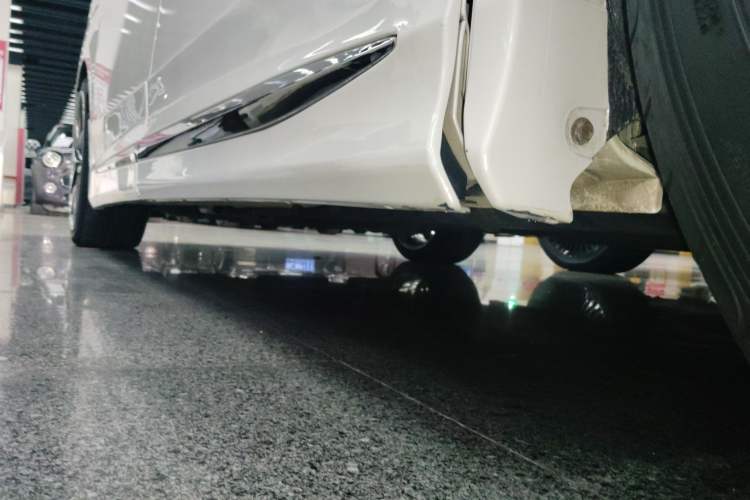 Used Toyota Vellfire 2020 Dual-Engine 2.5L HV Prestige Edition Left Side Sill