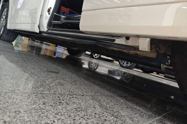 Used Toyota Vellfire 2020 Dual-Engine 2.5L HV Luxury Edition Left Side Sill
