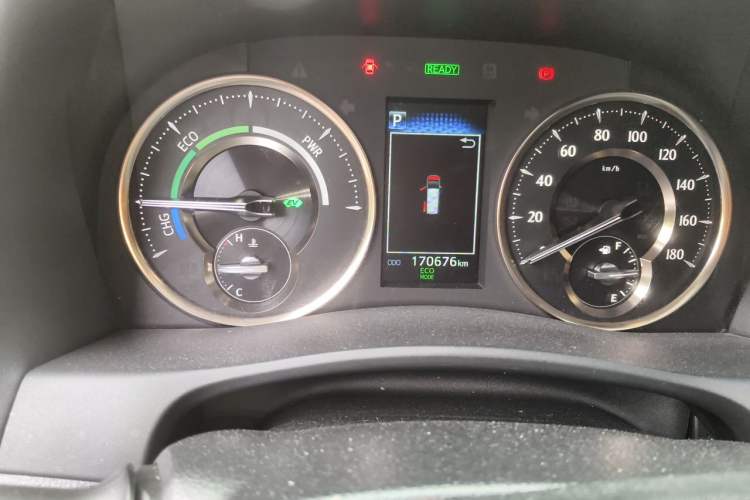 Used Toyota Vellfire 2020 Dual-Engine 2.5L HV Luxury Edition Odometer Close Up
