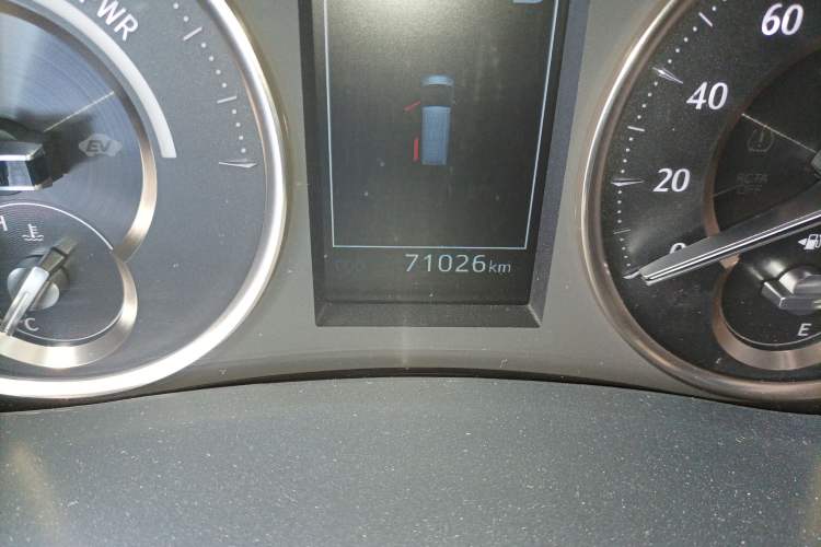Used Toyota Vellfire 2020 Dual-Engine 2.5L HV Prestige Edition Odometer Close Up