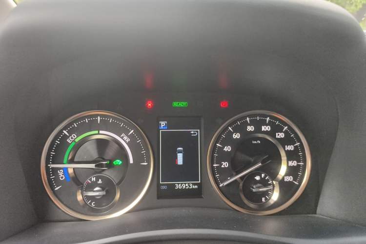 Used Toyota Vellfire 2020 Dual-Engine 2.5L HV Luxury Edition Odometer Close Up
