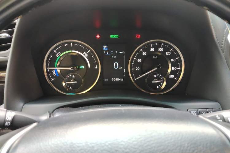 Used Toyota Vellfire 2020 Dual-Engine 2.5L HV Prestige Edition Odometer Close Up