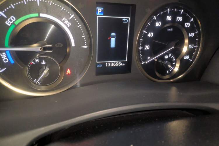 Used Toyota Vellfire 2020 Dual-Engine 2.5L HV Luxury Edition Odometer Close Up