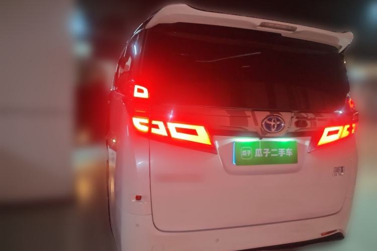 Used Toyota Vellfire 2020 Dual-Engine 2.5L HV Luxury Edition Rear Left 45 Deg