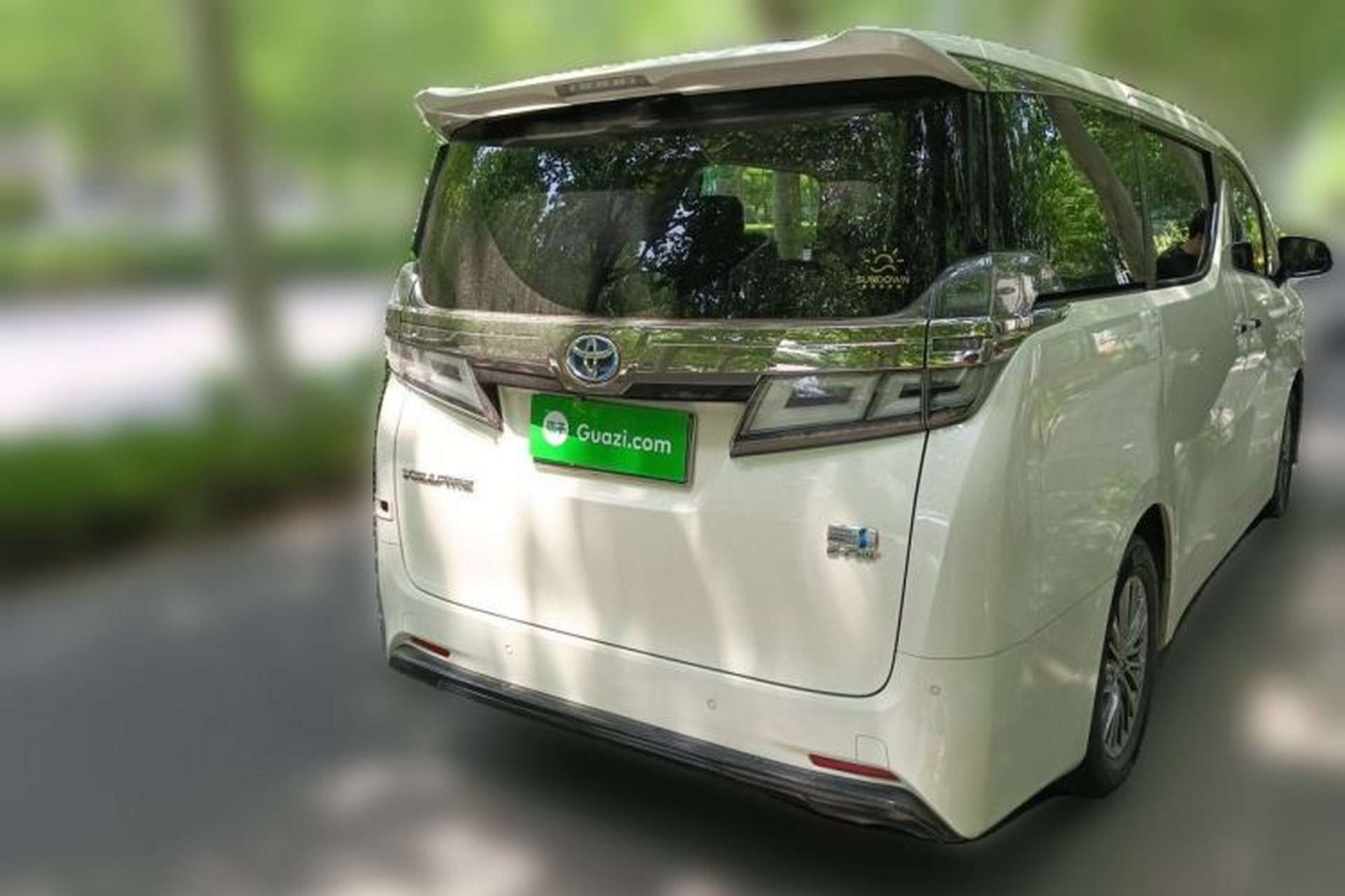 Used Toyota Vellfire 2020 Dual-Engine 2.5L HV Luxury Edition Rear Right 45 Deg