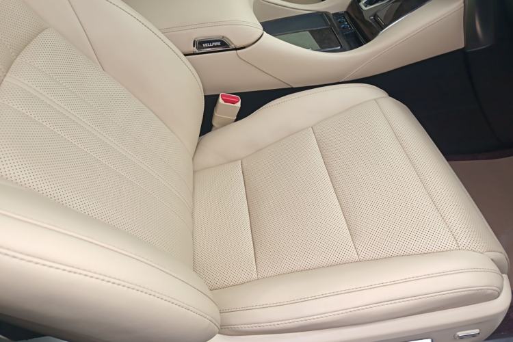 Used Toyota Vellfire 2020 Dual-Engine 2.5L HV Prestige Edition Right Front Seat