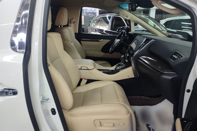 Used Toyota Vellfire 2020 Dual-Engine 2.5L Black Gold Limited Edition Right Front Seat