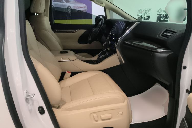 Used Toyota Vellfire 2020 Dual-Engine 2.5L HV Prestige Edition Right Front Seat