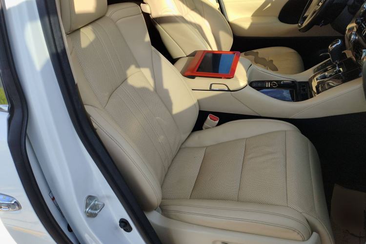Used Toyota Vellfire 2020 Dual-Engine 2.5L HV Prestige Edition Right Front Seat