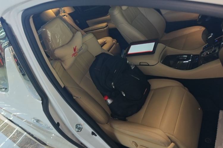 Used Toyota Vellfire 2020 Dual-Engine 2.5L HV Prestige Edition Right Front Seat