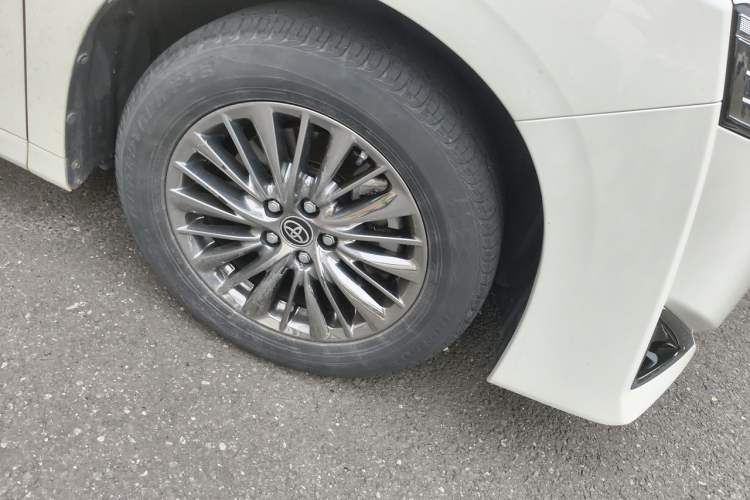 Used Toyota Vellfire 2020 Dual-Engine 2.5L HV Luxury Edition Right Front Wheel Hub