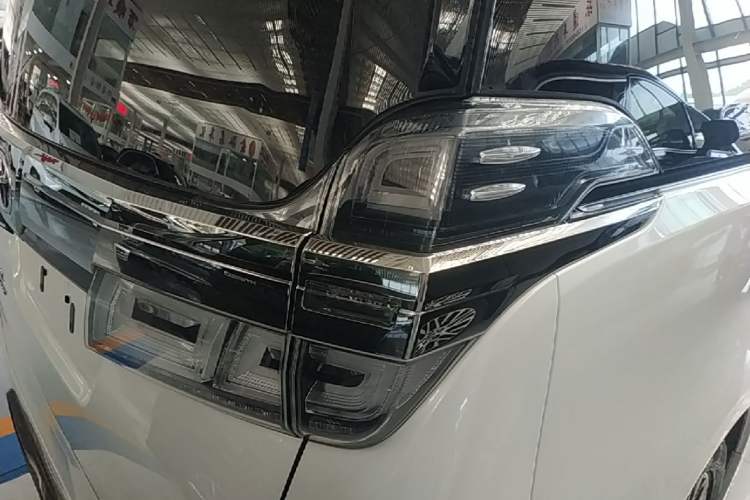 Used Toyota Vellfire 2020 Dual-Engine 2.5L HV Prestige Edition Right Rear Taillight