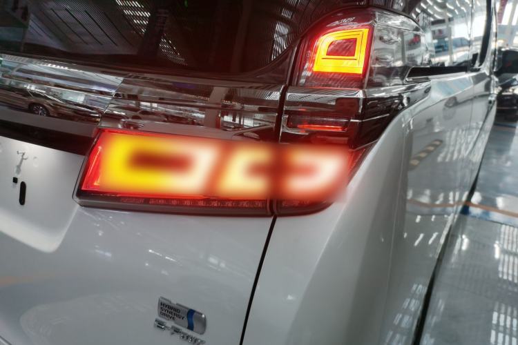 Used Toyota Vellfire 2020 Dual-Engine 2.5L HV Prestige Edition Right Rear Taillight