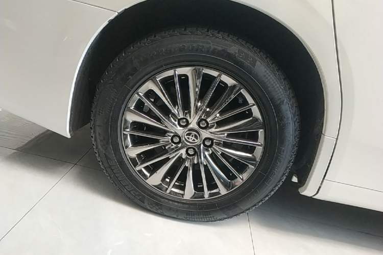 Used Toyota Vellfire 2020 Dual-Engine 2.5L HV Prestige Edition Right Rear Wheel Hub