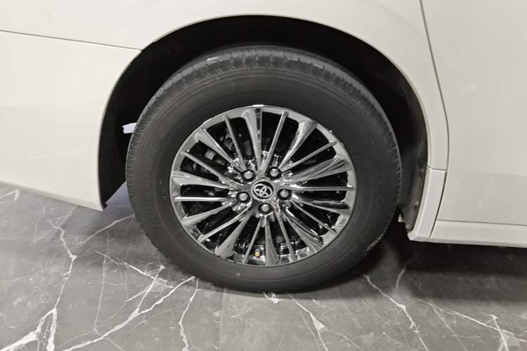 Used Toyota Vellfire 2020 Dual-Engine 2.5L HV Prestige Edition Right Rear Wheel Hub