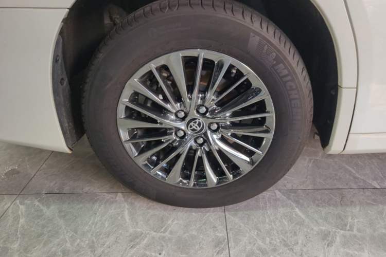 Used Toyota Vellfire 2020 Dual-Engine 2.5L HV Luxury Edition Right Rear Wheel Hub
