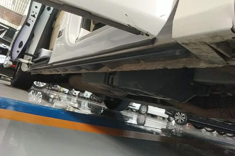 Used Toyota Vellfire 2020 Dual-Engine 2.5L HV Prestige Edition Right Side Sill