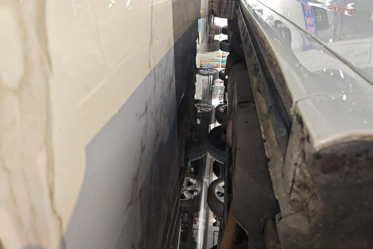 Used Toyota Vellfire 2020 Dual-Engine 2.5L HV Prestige Edition Right Side Sill