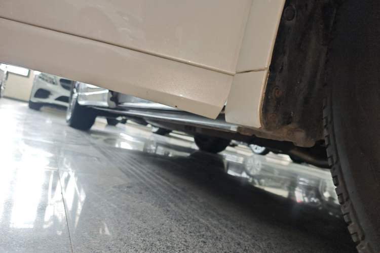 Used Toyota Vellfire 2020 Dual-Engine 2.5L HV Luxury Edition Right Side Sill