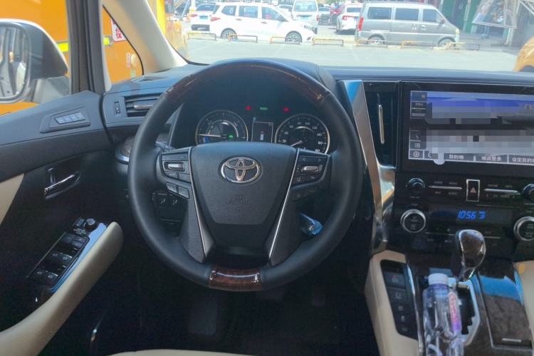 Used Toyota Vellfire 2020 Dual-Engine 2.5L Black Gold Limited Edition Steering Wheel