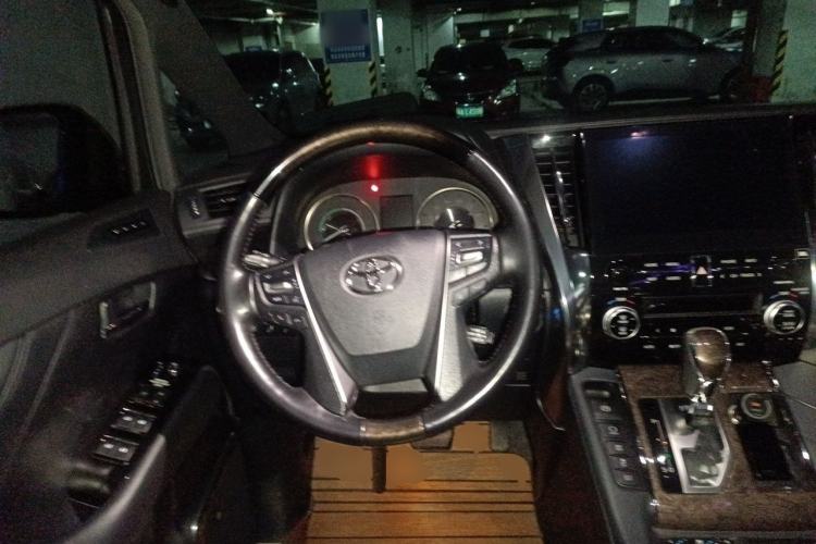 Used Toyota Vellfire 2020 Dual-Engine 2.5L HV Prestige Edition Steering Wheel