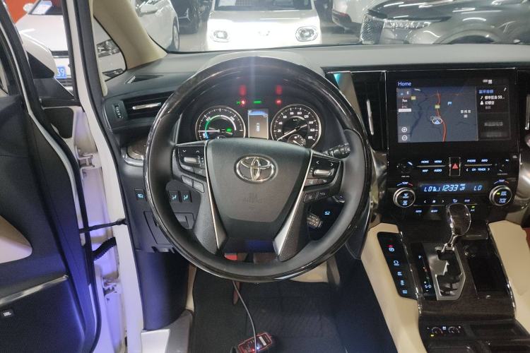 Used Toyota Vellfire 2020 Dual-Engine 2.5L HV Prestige Edition Steering Wheel
