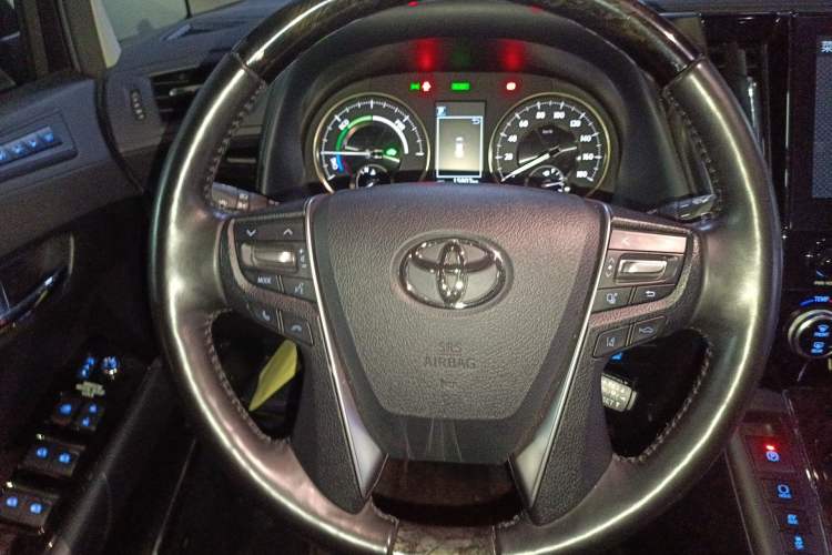 Used Toyota Vellfire 2020 Dual-Engine 2.5L HV Luxury Edition Steering Wheel