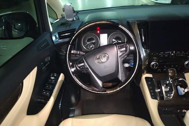 Used Toyota Vellfire 2020 Dual-Engine 2.5L HV Prestige Edition Steering Wheel