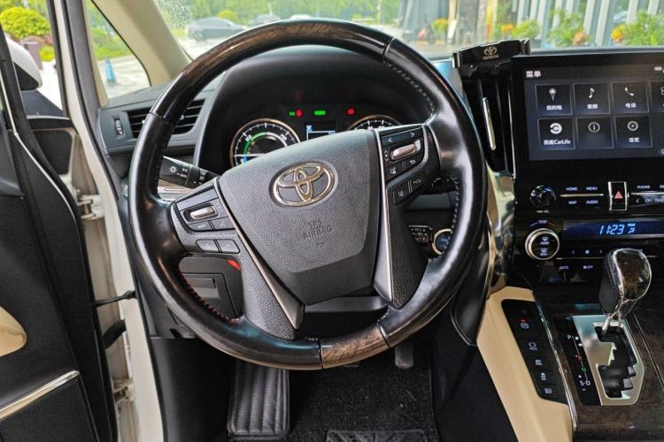 Used Toyota Vellfire 2020 Dual-Engine 2.5L HV Prestige Edition Steering Wheel