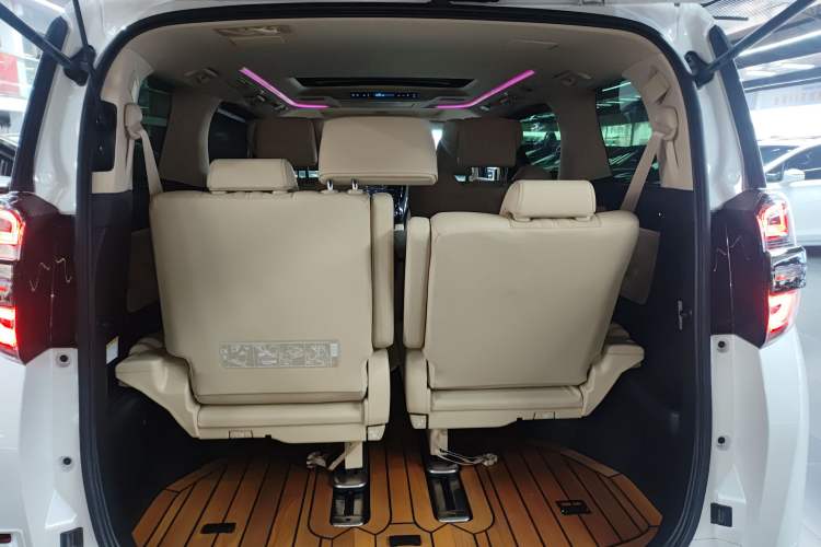Used Toyota Vellfire 2020 Dual-Engine 2.5L Black Gold Limited Edition Trunk