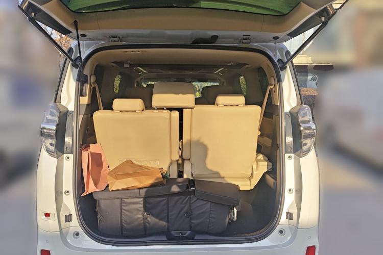 Used Toyota Vellfire 2020 Dual-Engine 2.5L HV Prestige Edition Trunk
